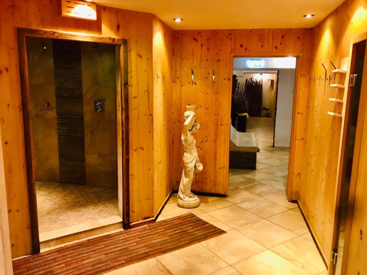 גוסאו Hallstatt Dachstein Inn מראה חיצוני תמונה