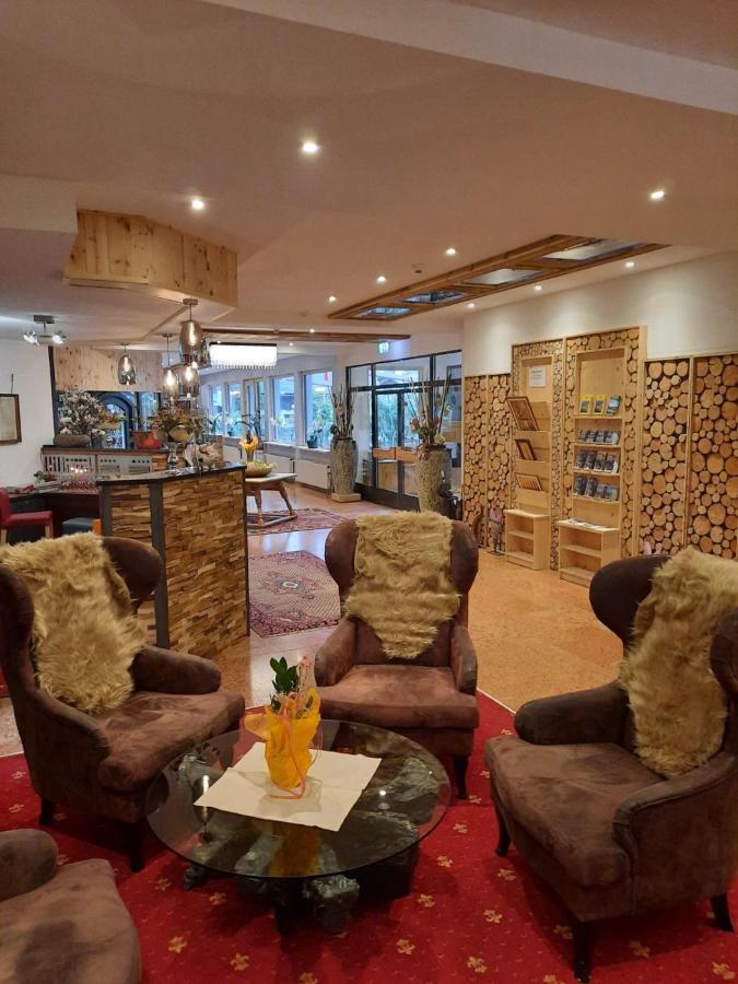 גוסאו Hallstatt Dachstein Inn מראה חיצוני תמונה
